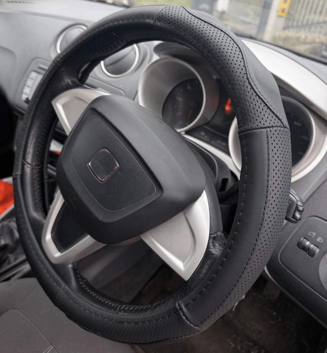 Universal Leather Steering Wheel Cover - Auto Seat Zone
